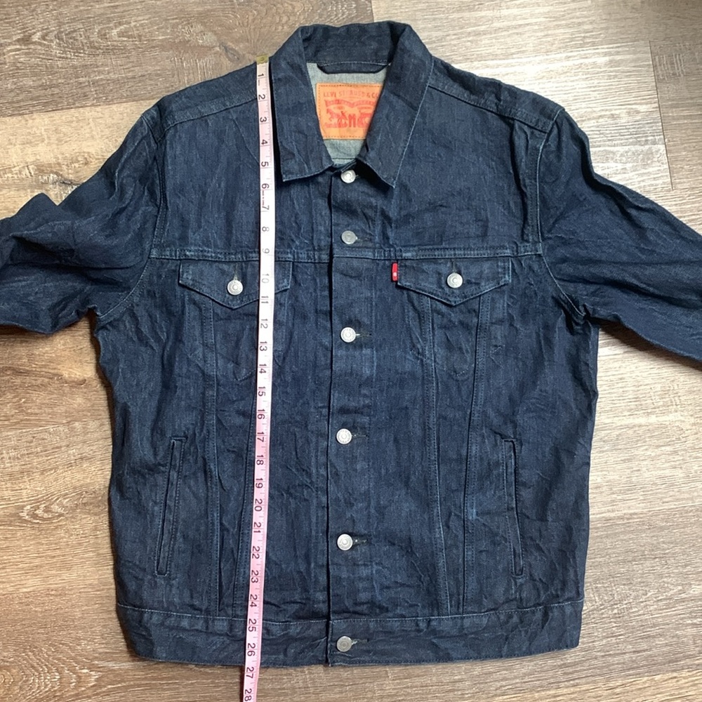Levi's NWT Relaxed Trucker Dark‎ Denim Jean Jacket Women's Size Medium - Picture 8 of 8